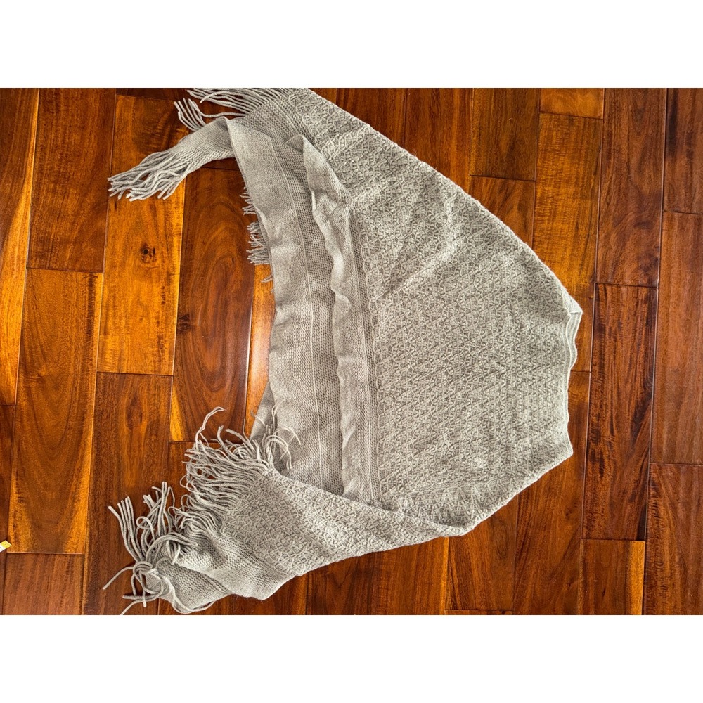 Shawl Wrap Women OS Grey Excellent Knit Fringe Triangle Scarf Layering